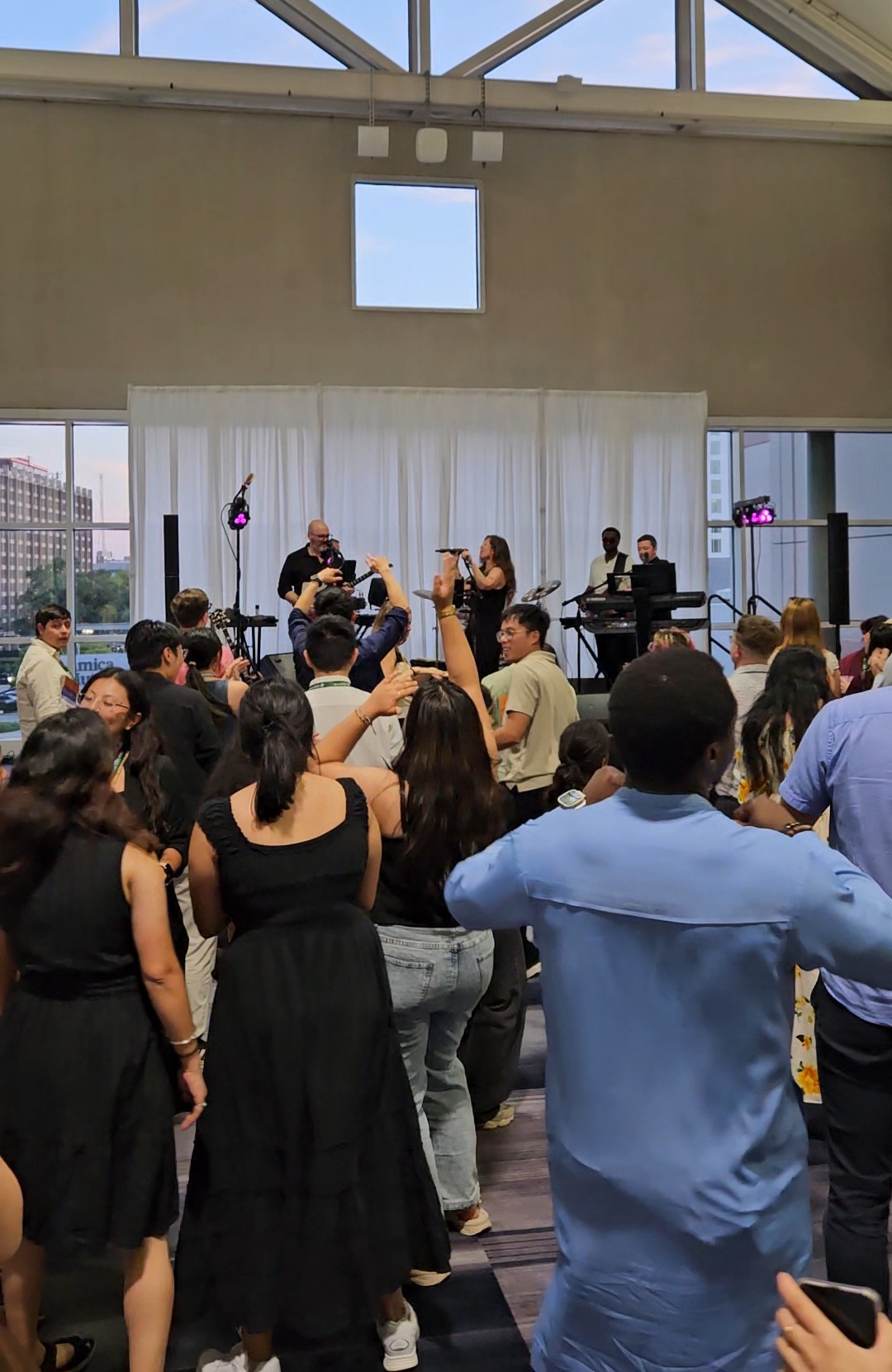 Members of the APS community closing it with a blast!