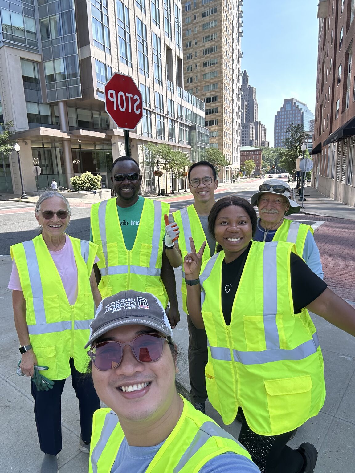 A selfie of some of the volunteers.